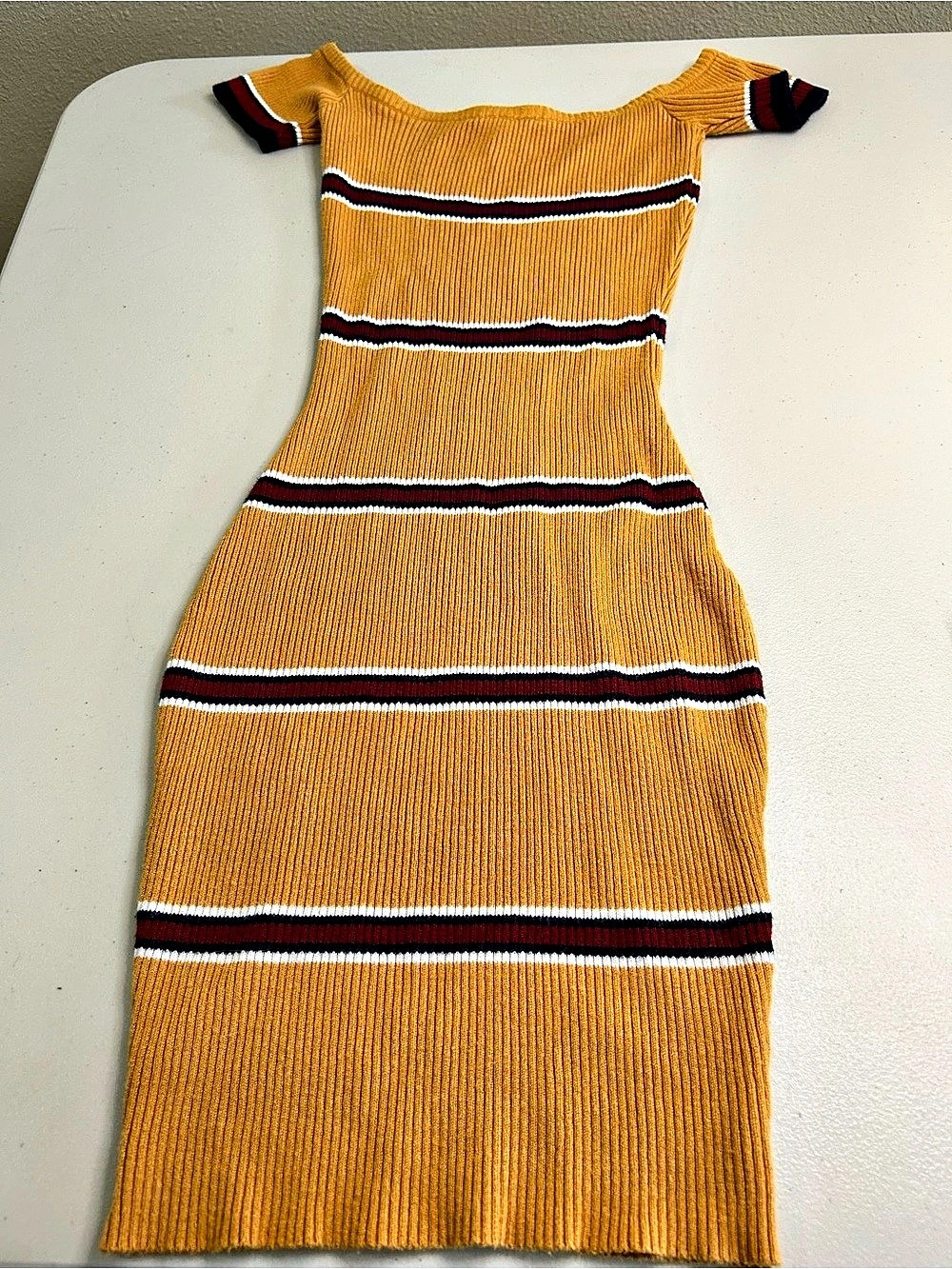 Windsor Striped Knit Midi Dress yellow & Black Small